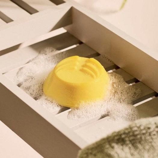 Voedende shampoobar met banaan